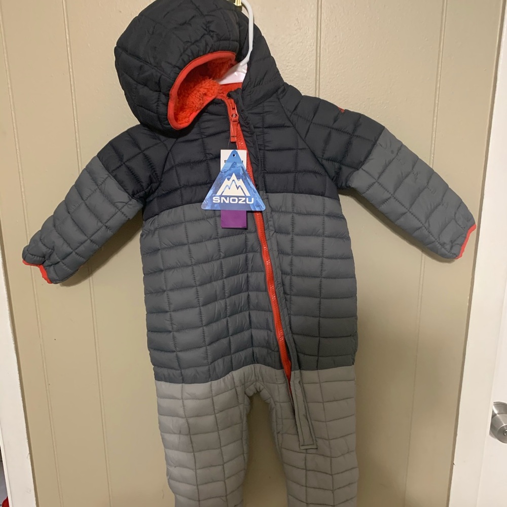 NEW kids snow suit
